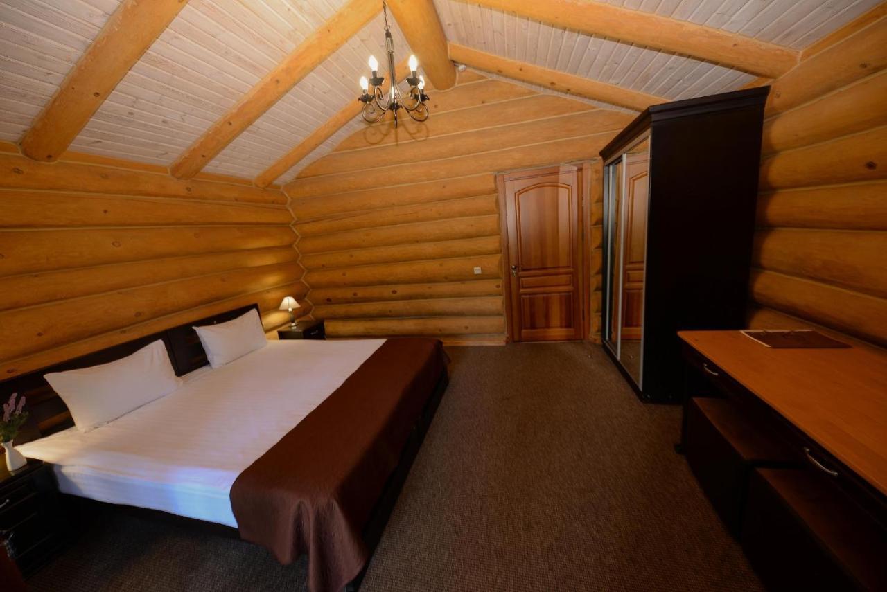 Resort Stariy Prud Pylypovychi Ngoại thất bức ảnh