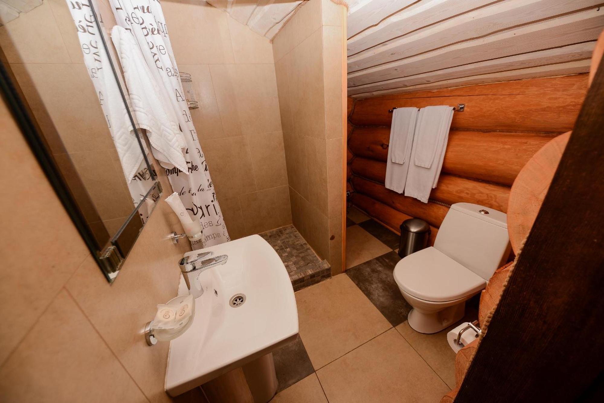 Resort Stariy Prud Pylypovychi Ngoại thất bức ảnh